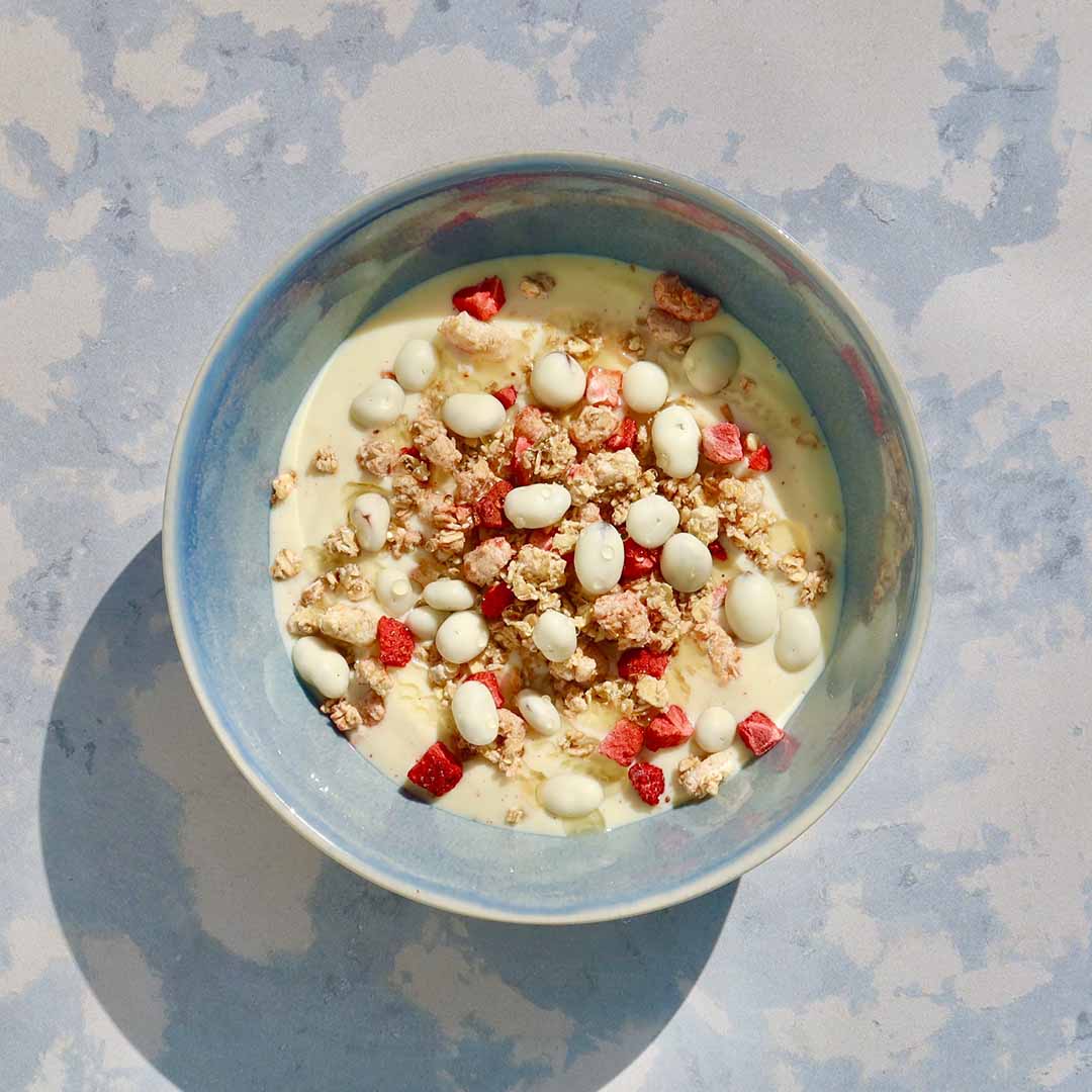 Greek Strawberry Crunch With Yoghurt Cranberries